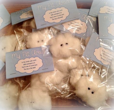 My Pet Cloud -- An Adorable, Easy and Inexpensive Craft Cloud Favors, Pet Cloud, Class Rewards, Cloud Craft, Inexpensive Crafts, Classroom Gifts, Class Gift, Beginning Of The School Year, Tent Cards