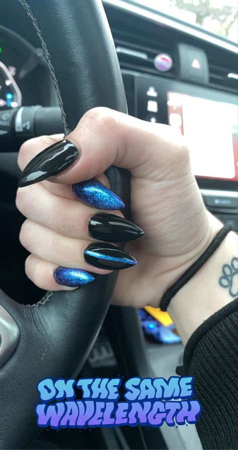 Black And Blue Acrylic Nails, Blue Goth Nails, Black And Blue Nails Acrylic, Royal Blue And Black Nails, Dark Blue And Black Nails, Blue And Black Nails, Friend Nails, Black And Blue Nails, Black Ombre Nails