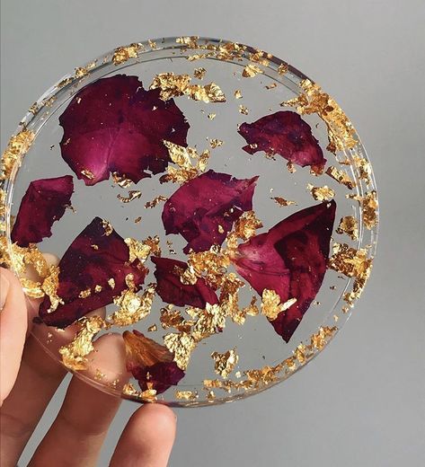 Resin Buisness Ideas, Flower Resin Ideas, Resin Molds Ideas, Diy Resin Flowers, Seni Resin, Epoxy Projects, Facebook Website, Epoxy Resin Diy, Resin Crafts Tutorial