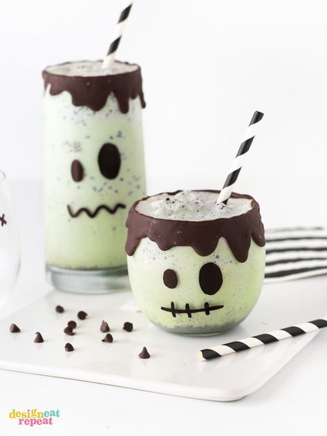 Mint Chip Frankenstein Halloween Milkshakes Halloween Milkshakes, Halloween Appetizers For Adults, Adult Halloween Party Food, Mint Milkshake, Halloween Appetizers Easy, Postres Halloween, Mint Chip Ice Cream, Halloween Punch, Halloween Cookies Decorated