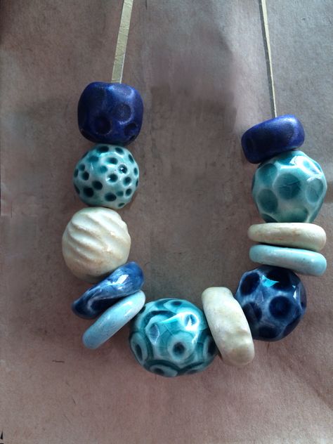 Pottery Beads Handmade, Ceramic Beads Jewelry, Polymer Clay Beads Diy, Ceramic Bead Jewelry, Ceramic Beads Necklace, Handmade Ceramic Jewelry, Pottery Pots, Ceramic Necklace, Painted Jewelry