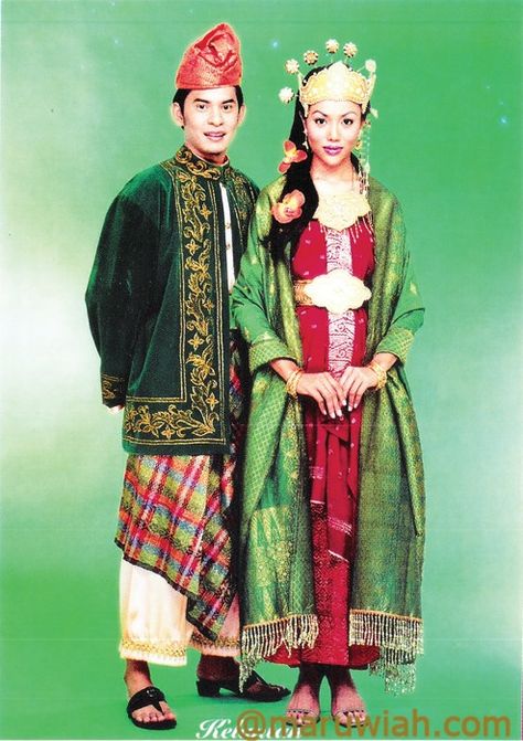 Malaysian Clothes, Vietnam Costume, Malay Wedding Dress, Sejarah Asia, Fashion Vector, Thai Clothes, Malay Wedding, International Clothing, National Dress