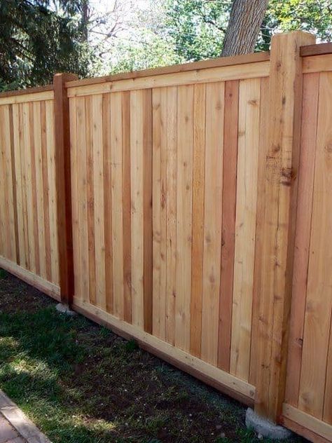 simple solid fence Decks Designs, Build Patio, Yard Trellis, Landscape Makeover, Vertical Fence, Fences Ideas, Gabion Fence, Wood Fence Design, Fence Planters