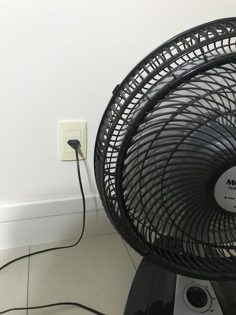 Having a fan not working doesn’t mean you should rush out to the home improvement store for a new one; it simply means that our guide on how to repair an electric fan that’s not rotating just became so much more valuable to you... #howtodo #homehacks #doityourself Fan Repair, Student Life Hacks, Electric Fan, Home Improvement Store, Pallet Furniture, Home Hacks, Table Fan, Life Hacks, Home Diy