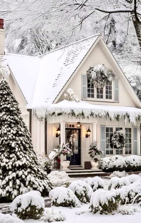 Christmas Farmhouse Exterior, Winter Cabin Exterior, Snow Cabin Aesthetic, Make Christmas Special, Winter House Exterior, Cozy Winter Cabin, Snow House, Winter Cottage, Winter Cabin