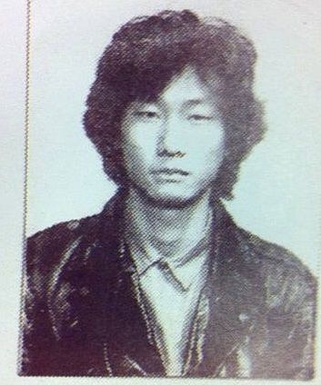 Hideo Kojima (Creator of Metal Gear Solid) in 1983. Hideo Kojima, Metal Gear Series, Mgs V, Kojima Productions, Gamers Anime, Gamer T Shirt, Figure Poses, Metal Gear Solid, Metal Gear