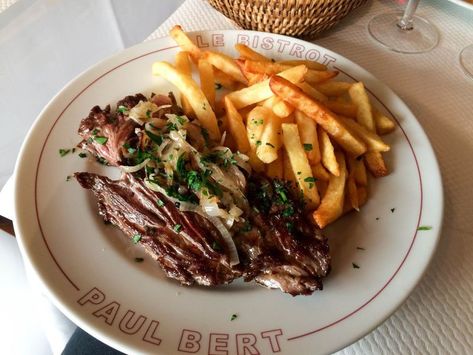 Food In Paris, Potato Souffle, Boiled Ham, Fresh Cut Fries, Modern Recipes, Crispy Fries, Steak Frites, Wine Bars, Paris Look