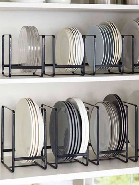 Organiser Cucina, Plate Organizer, Countertop Cabinet, Dish Storage, Plate Storage, Plate Racks, Kitchen Cabinet Organization, Maximalism, Storage Hacks