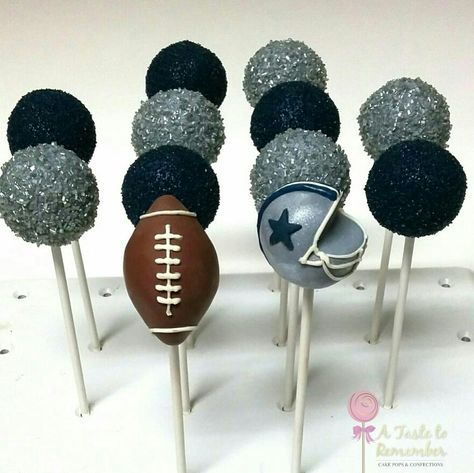 Dallas Cowboys football inspired cake pops Dallas Cowboys Snacks, Dallas Cowboys Cake Pops, Cake Pops For Men, Football Cakesicles, Dallas Cowboys Baby Shower, Cowboys Cake, Baseball Cakes, Football Cake Pops, Dallas Cowboys Cake