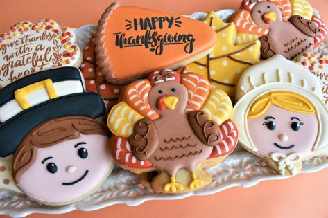 Thanksgiving Cookie Decorating, Turkey Sugar Cookies, Thanksgiving Cookies Decorated, Turkey Cookie, Acorn Cookies, Cookies Royal Icing, Cookie Decorating Kit, Flooding Cookies, Turkey Cookies