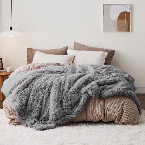 Thick & Warm: Bedsure’s Fuzzy Faux Fur Blanket maintains the ideal balance between weight and warmth. It’s great for snuggling up at home as well as for travel, on a camping trip, or anywhere in between. Faux Fur Blankets, Fur Blankets, Soft Gift, Blanket For Bed, Queen Blanket, Faux Fur Blanket, Twin Blanket, Sherpa Throw Blankets, Fur Blanket