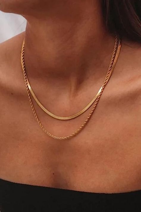 Trendy double layered gold necklace Twist Bracelet, Double Layer Necklace, Twisted Bracelet, Layered Chain Necklace, Bone Necklace, Snake Necklace, Layered Chains, Estilo Hip Hop, Oval Earring