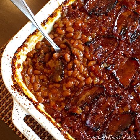 Anastasia's Best-Ever Baked Beans Sour Cream Cornbread, Best Baked Beans, Baked Beans With Bacon, Beef Tip Recipes, Chicken Rice Casserole, Baked Bean Recipes, Pork N Beans, Crazy Cakes, Baked Beans