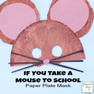 Before or after reading the book If You Take a Mouse to School, it will be such fun to make a paper plate mouse mask. This is a simple and easy craft. Mouse Paper Craft, Paper Plate Masks, Mouse Mask, Laura Numeroff, Pre K Pages, Halloween Mouse, Mouse A Cookie, Mouse Crafts, School Paper