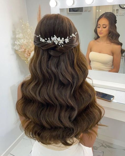 Wedding Hairstyles With Hairpiece, Wedding Hairstyle With Hairpiece, Sweet 17 Hairstyles, Simple Wavy Hairstyles For Wedding, Hair Tiara Hairstyles, Formal Hairstyles Down, Hairpiece Hairstyles, Tiara Hairstyle, Sweet 16 Hair