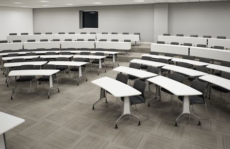 Kay-Twelve.com Use many different tables to arrange them in different ways around the classroom. University Lecture Hall, Classroom Architecture, Diy Classroom Furniture, Auditorium Design, Lecture Hall, Lectures Room, Church Interior Design, Hall Room, Hall Furniture