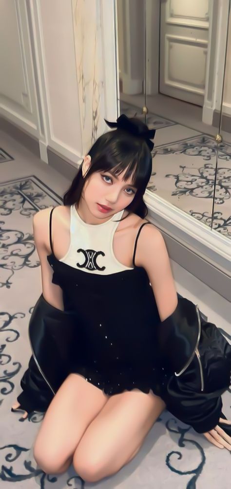 Lisa Manoban Hot Pics, Lisa Hot Wallpaper, Lisa Manoban Outfits, Lisa Hot Pics, Lisa Hot Outfit, Lisa Blackpink Hot Photoshoot, Lisa Manoban, Hair Stylist Life, Black Pink Instagram