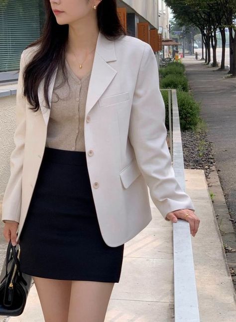 Perfect clothes for a 30 cm baby arrived very fast I will buy more Korea Business Outfit, Lawyer Outfit Skirt, Asian Work Outfit, Work Outfits Women Korean, Korean Formal Fashion, Korean Office Outfits Women, Korean Blazer Outfit, Korean Work Outfit, Korean Office Outfit