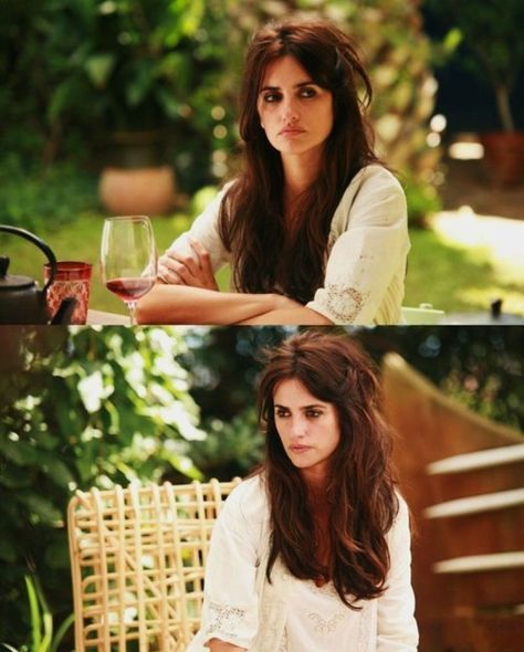 Actor: Penelope Cruz, Movie: "Vicky Christina Barcelona" Penelope Cruz Movies, Vicky Christina Barcelona, Brigitte Bardot Hair, Vicky Cristina Barcelona, Maria Elena, Penelope Cruz, Fashion Tv, Classy And Fabulous, Beauty Queens