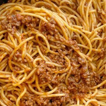 Homemade Spaghetti Recipe - Together as Family Speggetti Recipes, Ground Beef Spaghetti Sauce, Beef Spaghetti, Country Casserole, Quick Supper, Homemade Spaghetti Sauce Easy, Italian Gravy, Spaghetti With Meat Sauce, Tomato Beef