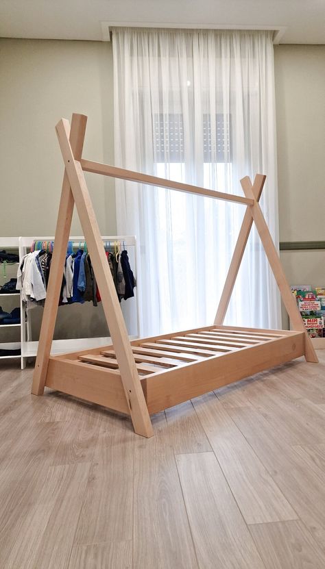 Montessori Bed Toddler, Montessori Beds, Bed Montessori, Montessori Nursery, Smart Room, Teepee Bed, Bed Wooden, Bed Baby, Montessori Bed