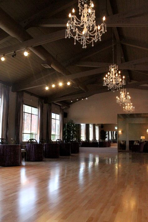 Dancing Studio, Event Venue Design, Dance Studio Design, Dance Studio Decor, Ballet Studio, Dance Rooms, Home Dance, School Interior, Event Hall