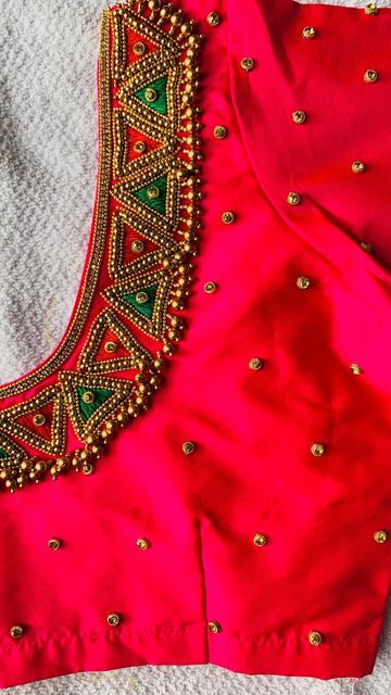 Ruva Fashion on Instagram: "Very Simple & Easy Bridal Blouse Design with normal needle #reelsinstagram #reels #reel #reelsvideo #reelindia #aari #aariwork #embroidery #embroiderydesign #bridalblouses #blousedesigns" Simple Ariya Work Blouse Design, Embroidery Designs Blouse, Blouse Desine, Basic Blouse Pattern, Exclusive Blouse Designs, Bridal Blouse Design, Simple Aari Work, Neck Patterns, Lace Blouse Design