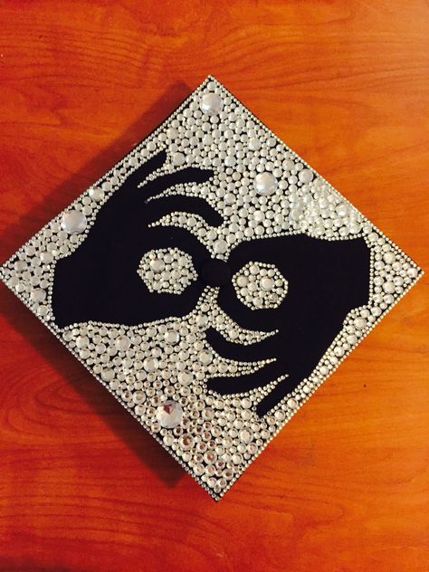 Sign language graduation cap Asl Graduation Cap Ideas, Asl Graduation Cap, Spongebob Graduation Cap, Graduation Cap Decoration Ideas, Graduation Cap Images, Cap Decoration Ideas, Graduation Cap Designs College, Grad Cap Ideas, Grad Hats