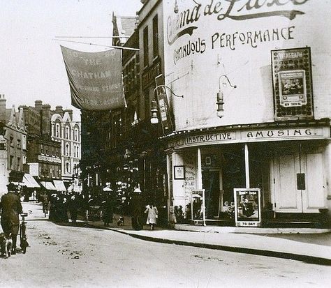 House Cinema, Old Chatham, Chatham Kent, Corner House, Local History, Movie Theater, Scrapbook Ideas, Arch, Street View