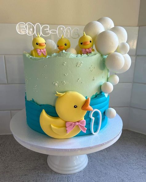 Rubber Duck Cake, Duck Birthday Theme, Children Cake, Duck Cake, Duck Birthday, Rubber Ducks, Yellow Duck, The Drama, Kids Cake