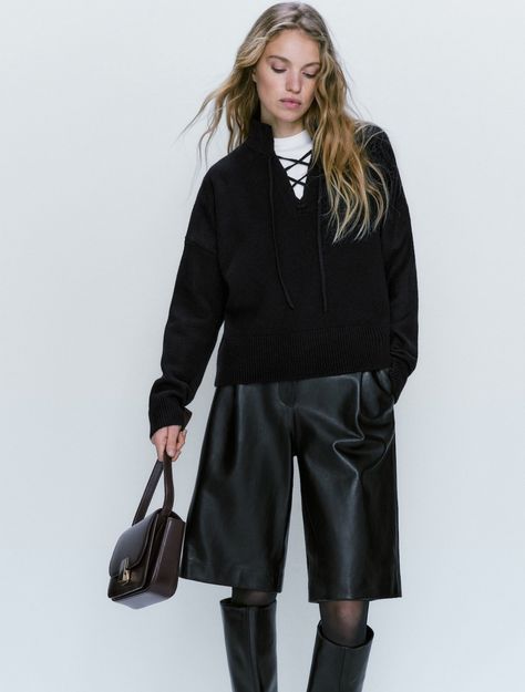 Black Bermuda Shorts Outfit, Black Leather Blazer Outfit, Winter Shorts Outfits, Bermuda Shorts Outfit, Leather Shorts Outfit, Winter Boots Outfits, Black Leather Blazer, Mock Turtleneck Sweater, Shorts Outfit