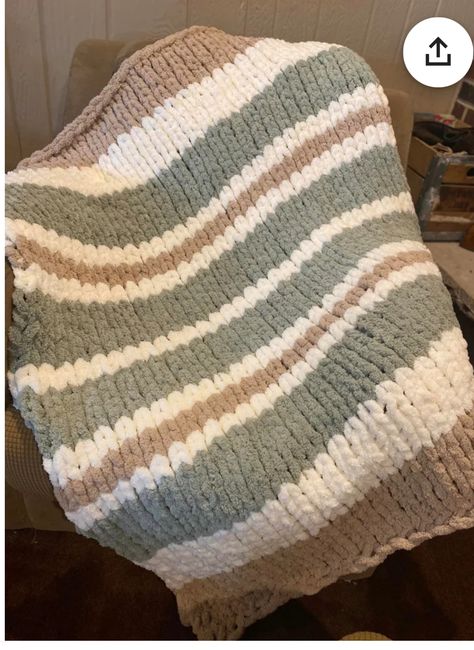 Chunky Yarn Blanket Ideas, Chunky Knit Blanket Patterns, Chunky Knit Blanket Pattern Color Combos, Hand Knit Chunky Blanket, Knit Chunky Blanket, Big Yarn Blanket, Chunky Blanket Pattern, Chunky Knit Blanket Pattern, Chunky Yarn Blanket