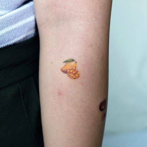 Mango Tattoo, Fruit Tattoos, Fruit Tattoo, Minimal Tattoos, Tattoos Inspo, Bff Tattoos, Cute Tiny Tattoos, Queer Fashion, Subtle Tattoos