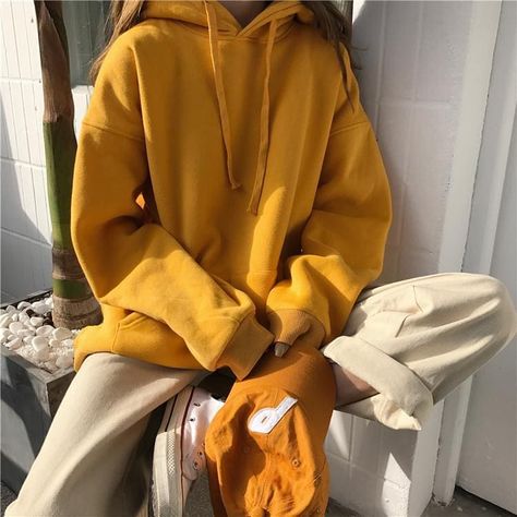 Hoody Outfits, Aesthetic Hoodies, Yellow Clothes, Hoodie Aesthetic, Yellow Hoodie, Yellow Outfit, Yellow Sweatshirt, Yellow Shirts, Sweatshirt Women