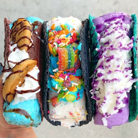 Sweet Rolled Tacos Ice Cream Taco, Dessert Taco, Calorie Calculator, Ice Cream Sandwiches, La Food, Milk Shakes, Köstliche Desserts, Food Goals, Cute Desserts