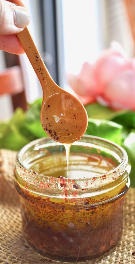 Sumac Dressing, Sumac Recipes, Sumac Spice, Salad Dressing Recipes Homemade, Sauces And Dressings, Lebanese Recipes, Dressing Recipes, Vegan Salad, Salad Dressing Recipes