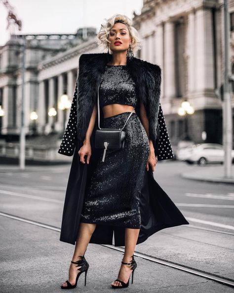 MICAH GIANNELI ✨♠️ Glammed up and blacked out  Top & skirt from @abyssbyabby Micah Gianneli, Unique Womens Fashion, Looks Chic, Street Style Looks, Looks Style, Look Chic, Street Styles, Urban Fashion, Look Fashion