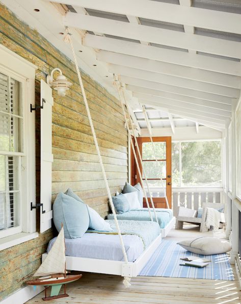 Coastal Glam Decor, Screened In Porch Ideas, Screened Porch Designs, Sleeping Porch, Porch Swings, Floating Bed, Beach House Ideas, Screen Porch, Beach Cottage Style