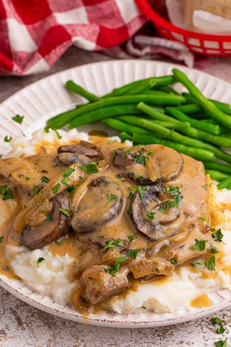 Slow Cooker Pork Chops with Mushroom Gravy Pork Chops With Mushroom Gravy, Mushroom Gravy Recipe, Mushroom Pork Chops, Cooking Pork Chops, Seared Pork Chops, Slow Cooker Pork Chops, Fresh Meals, Family Fresh Meals, Crockpot Cooking