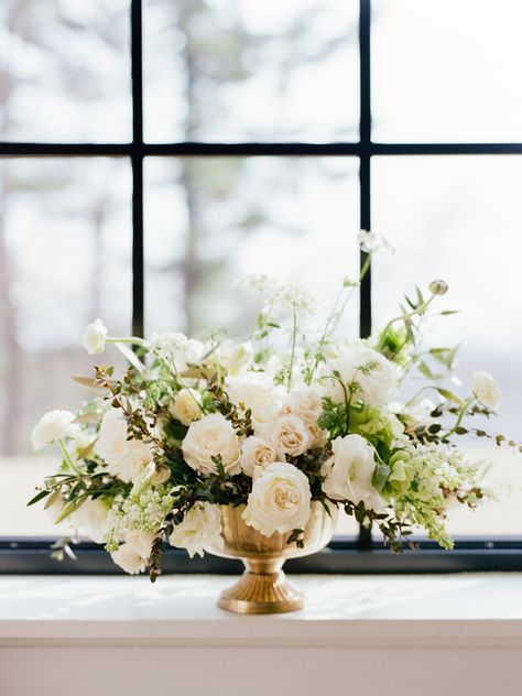 White Wedding Arrangements, White Flower Centerpieces, Table Centerpiece Flower, White Floral Centerpieces, Table Floral Arrangements, White Floral Arrangements, White Flower Arrangements, Table Flower Arrangements, Wedding Reception Flowers