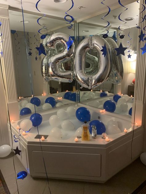 Husband Birthday Hotel Ideas, Hotel 21st Birthday Parties, Hotel Birthday Decorations For Husband, Hotel For Boyfriend Birthday, Bday Hotel Decorations For Him, For Him Birthday Ideas, Mens Birthday Hotel Decorations, Hotel Boyfriend Surprise, Hotel Birthday Ideas For Boyfriend