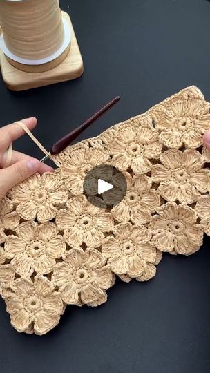 Afghan Crochet Patterns Easy, Home Crochet, Scrap Yarn Crochet, Wool Crochet, Knitting Stitches Tutorial, Reels Video, Crochet Clutch, Dry Flower, Crochet Flower Tutorial