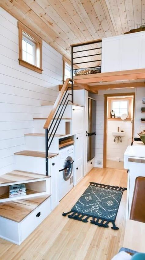 Apartemen Studio, Tiny House Stairs, Shed To Tiny House, Tiny House Interior Design, Tiny House Loft, Kids Studio, Tiny House Inspiration, House Loft, Small Studio Apartments