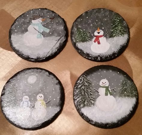 Painted Coasters Diy, Coasters Fun, Slice Ideas, Disc Art, Slate Painting, Xmas Projects, Coasters Diy, Christmas Craft Show, Slate Signs