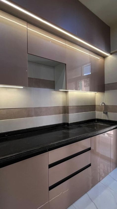 Modular Kitchen Design Acrylic, Acrylic Laminate Kitchen, Laminated Kitchen Cabinets, Acrylic Kitchen Cabinets Colors, Acrylic Modular Kitchen Design, Kitchen Laminates Design, Kichan Farnichar Design, Latest Kitchen Designs Modern, Modern Open Kitchen Design