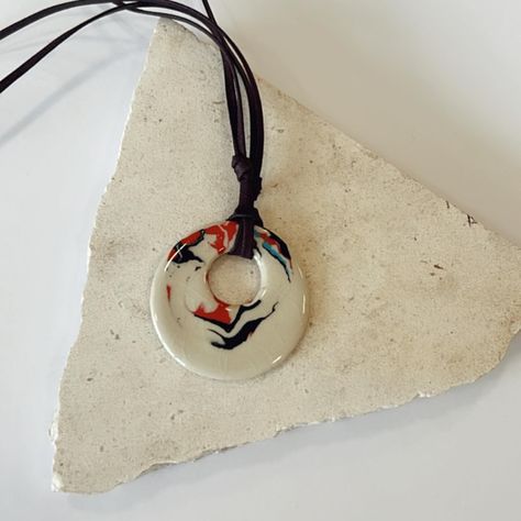 New - Ceramic Necklaces / Adjustable #handmade Ceramics Necklace, Ceramic Necklaces, Ideas Ceramica, Ceramic Jewellery, Nomad Life, Clay Magnets, Ceramic Necklace, New Ceramics, Ceramic Jewelry