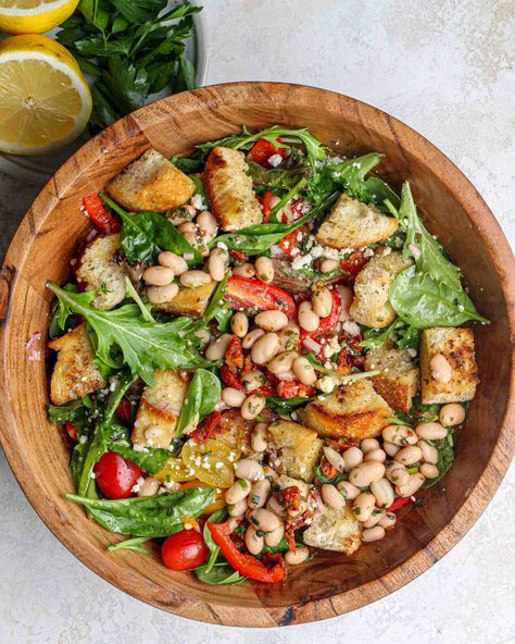 Munchmeals by Janet - Healthy & Delicious Plant-Based Recipes & Meal Inspiration Marinated Beans, Ranch Chickpeas, Dried Chives, Crouton Salad, Simple Eating, Oil Dressing, Vegetarian Meals For Kids, Tomato Basil Pasta, Kale Salad Recipes