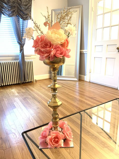 Centerpieces For Quinceanera, Birthday Party Ideas Pink, Xv Ideas, Sweet 16 Centerpieces, Quinceanera Gifts, Quinceanera Centerpieces, Centerpiece Diy, Pearl Centerpiece, Diy Floral Decor