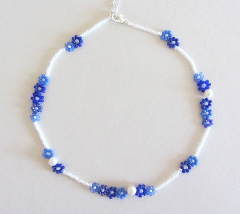 Blue And White Beaded Necklace, Purple Seed Bead Necklace, Blue Seed Bead Necklace, Blue And White Necklace, Daisy Chain Necklace, Flower Beaded Necklace, Beaded Flower Necklace, Summer Necklaces, Beaded Chocker