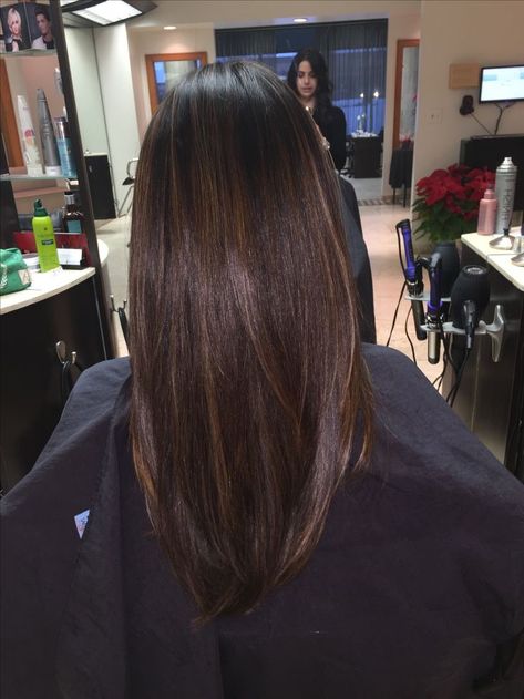 Layered Hair Cuts For Long Hair, Brown Hair Inspiration, Black Hair Balayage, Hair Color Options, Brown Hair Inspo, Hair Color Streaks, Brunette Hair With Highlights, Gorgeous Hair Color, Hair Streaks